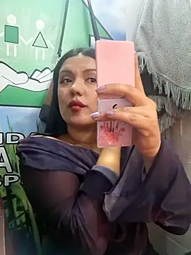Snapshot of Sophie-hatter chatting on 9, 6, 2026 Sophie-hatter online show from 9, 6, 2026