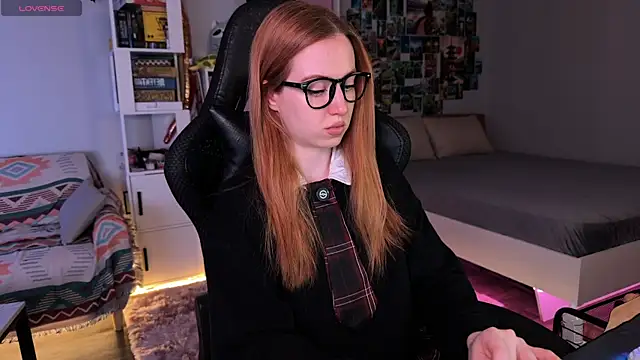 LinaWitch online show from 5, 11, 2025