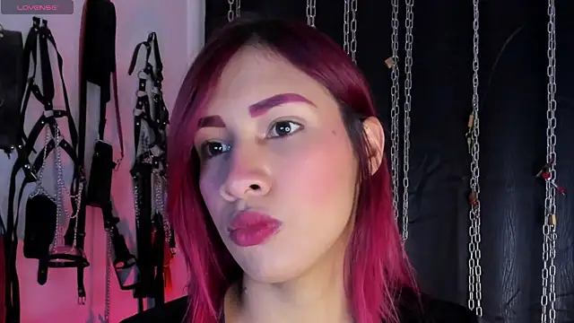 charrlotte quinn online show from 24, 5, 2026