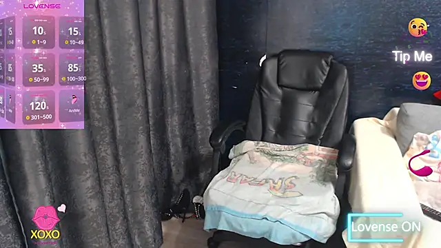 LadyAverrySquirt11 online show from 14, 2, 2025