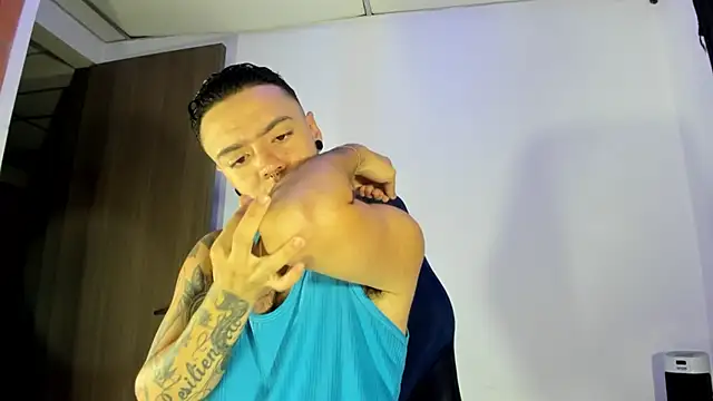 Snapshot of male_pussy chatting on 20, 12, 2024 male pussy online show from 20, 12, 2024