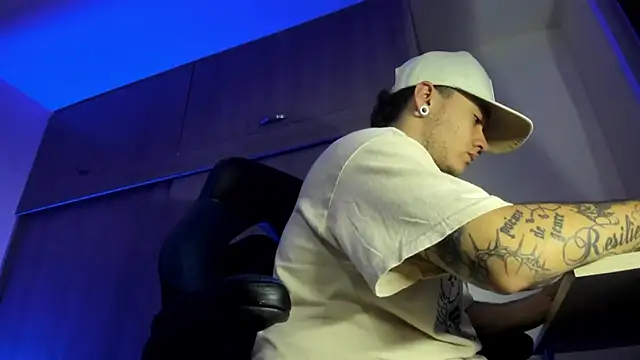 male pussy online show from 3, 11, 2025