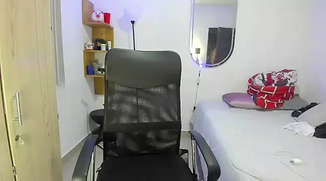 Snapshot of slim_master12 chatting on 15, 3, 2025 slim master12 online show from 15, 3, 2025