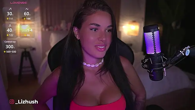 Snapshot of Lizhush_ chatting on 6, 1, 2025 Lizhush  online show from 6, 1, 2025