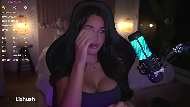 Snapshot of Lizhush_ chatting on 18, 2, 2025 Lizhush  online show from 18, 2, 2025