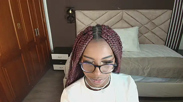 Snapshot of Raquel_jones chatting on 17, 1, 2025 Raquel jones online show from 17, 1, 2025