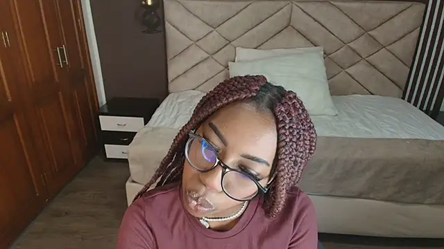 Snapshot of Raquel_jones chatting on 23, 1, 2025 Raquel jones online show from 23, 1, 2025