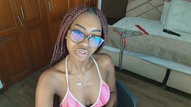 Snapshot of Raquel_jones chatting on 25, 1, 2025 Raquel jones online show from 25, 1, 2025