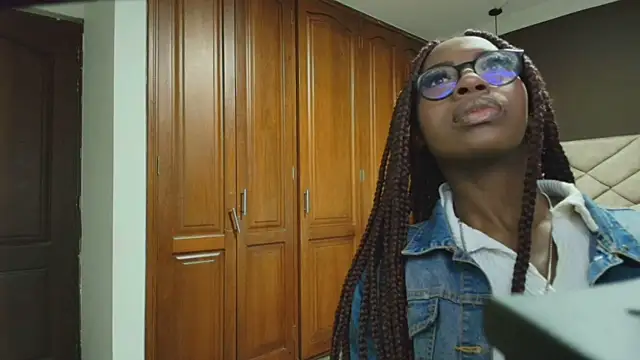 Snapshot of Raquel_jones chatting on 28, 1, 2025 Raquel jones online show from 28, 1, 2025