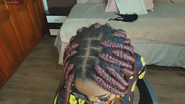 Snapshot of Raquel_jones chatting on 2, 3, 2025 Raquel jones online show from 2, 3, 2025