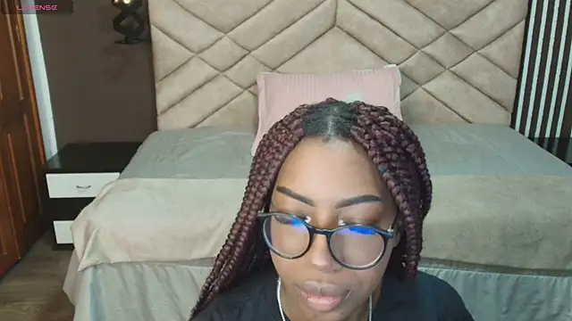 Snapshot of Raquel_jones chatting on 3, 3, 2025 Raquel jones online show from 3, 3, 2025