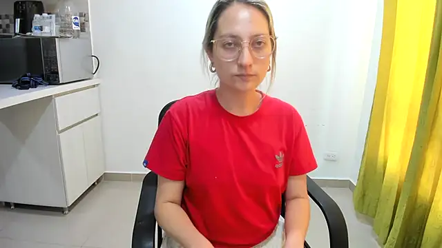 Snapshot of Adele_johnsonn1 chatting on 27, 12, 2024 Adele johnsonn1 online show from 27, 12, 2024