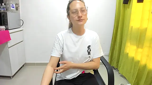 Snapshot of Adele_johnsonn1 chatting on 17, 1, 2025 Adele johnsonn1 online show from 17, 1, 2025