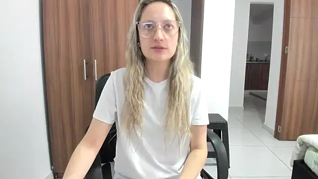 Snapshot of Adele_johnsonn1 chatting on 17, 9, 2025 Adele johnsonn1 online show from 17, 9, 2025