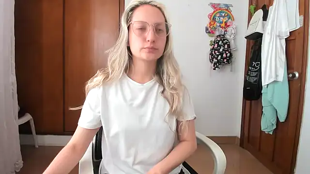 Snapshot of Adele_johnsonn1 chatting on 19, 11, 2025 Adele johnsonn1 online show from 19, 11, 2025