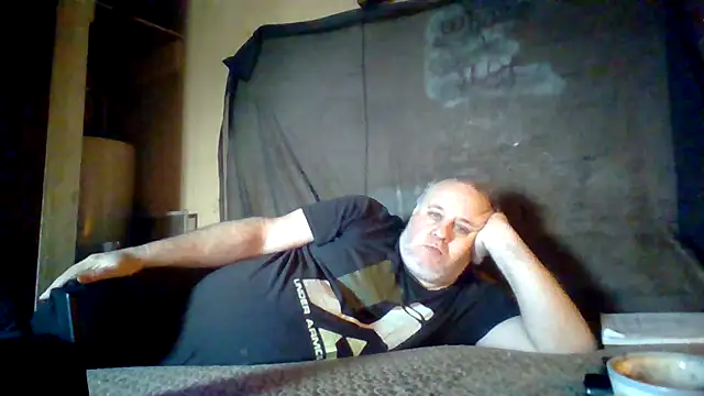 Nightshade7712 online show from 15, 10, 2025