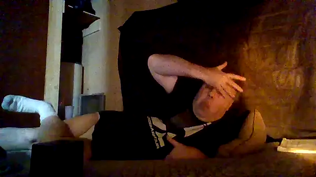 Nightshade7712 online show from 27, 10, 2025