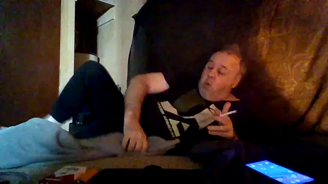 Nightshade7712 online show from 16, 12, 2025