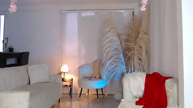 Snapshot of AnikaDragun chatting on 4, 3, 2025 AnikaDragun online show from 4, 3, 2025