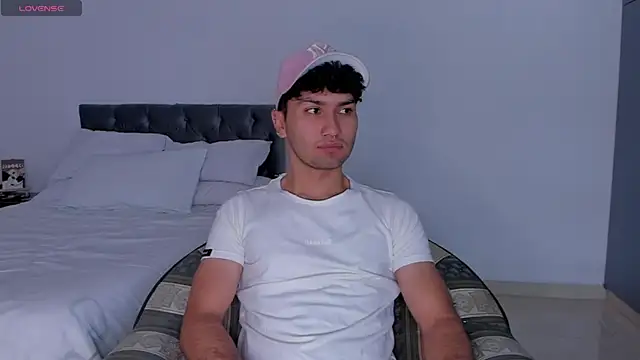 Snapshot of Valerio_James7 chatting on 3, 12, 2024 Valerio James7 online show from 3, 12, 2024