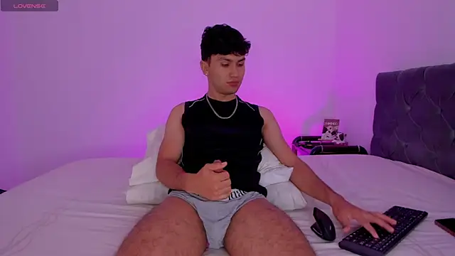 Snapshot of Valerio_James7 chatting on 14, 2, 2025 Valerio James7 online show from 14, 2, 2025