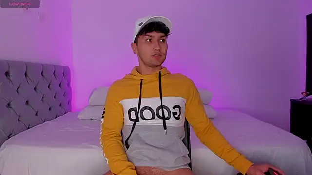 Snapshot of Valerio_James7 chatting on 14, 3, 2025 Valerio James7 online show from 14, 3, 2025