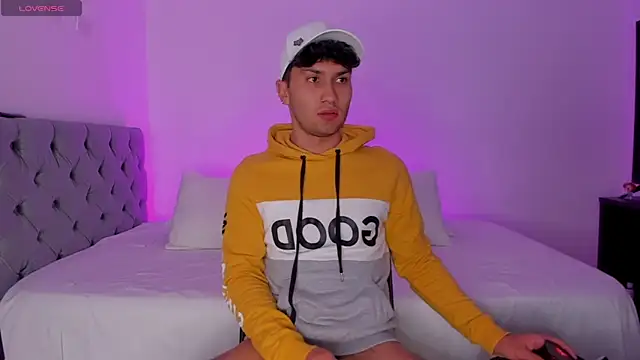 Snapshot of Valerio_James7 chatting on 14, 3, 2025 Valerio James7 online show from 14, 3, 2025