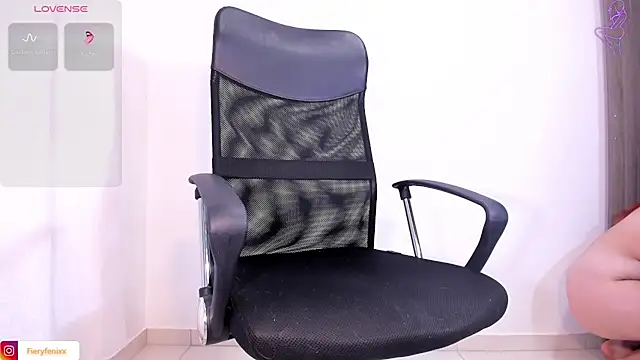 Snapshot of Fieryfenixx chatting on 5, 2, 2025 Fieryfenixx online show from 5, 2, 2025