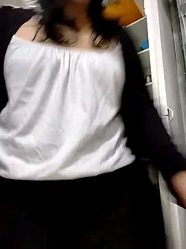 Natasha milf   online show from 18, 4, 2026