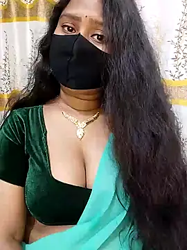 Idhika Paul online show from 18, 2, 2025