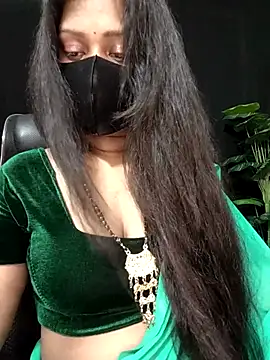 Idhika Paul online show from 28, 9, 2025