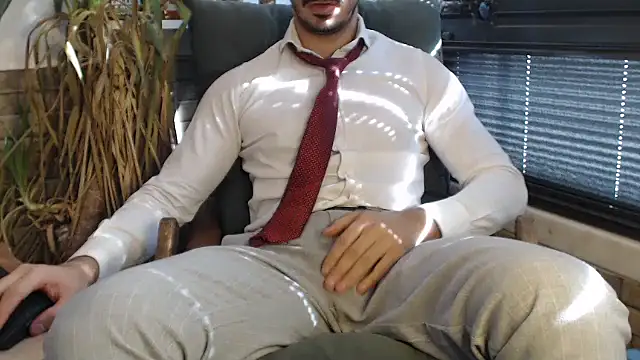 Snapshot of Naughtb0y chatting on 18, 2, 2025 Naughtb0y online show from 18, 2, 2025