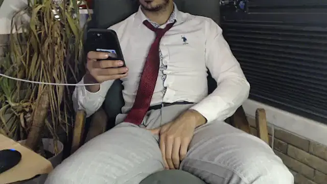 Snapshot of Naughtb0y chatting on 25, 2, 2025 Naughtb0y online show from 25, 2, 2025