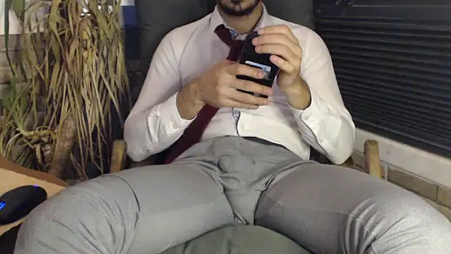 Snapshot of Naughtb0y chatting on 5, 3, 2025 Naughtb0y online show from 5, 3, 2025