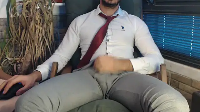 Snapshot of Naughtb0y chatting on 7, 3, 2025 Naughtb0y online show from 7, 3, 2025