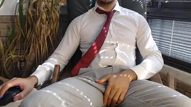 Snapshot of Naughtb0y chatting on 11, 3, 2025 Naughtb0y online show from 11, 3, 2025