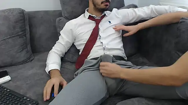 Snapshot of Naughtb0y chatting on 16, 9, 2025 Naughtb0y online show from 16, 9, 2025