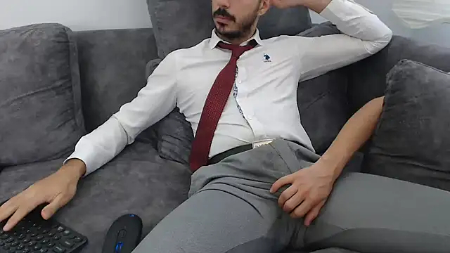 Snapshot of Naughtb0y chatting on 17, 9, 2025 Naughtb0y online show from 17, 9, 2025