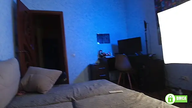 Alice-Green online show from 18, 2, 2025