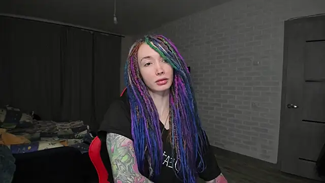 Roxy Silver online show from 6, 1, 2025