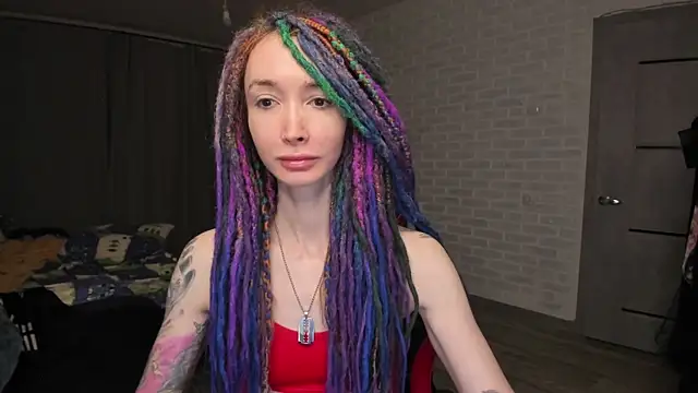 Roxy Silver online show from 28, 1, 2025