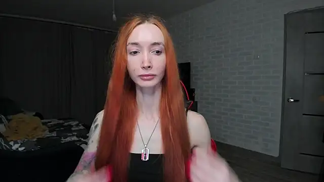 Roxy Silver online show from 25, 10, 2025