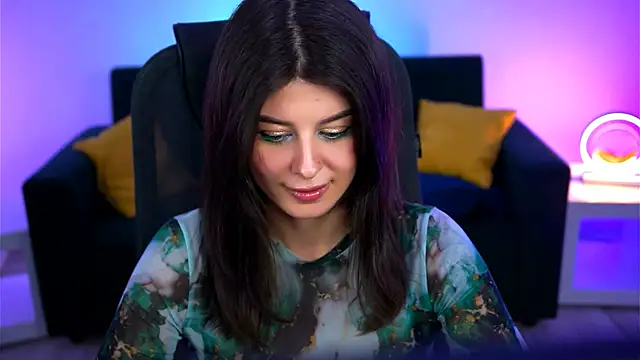 Snapshot of NicoleMun chatting on 4, 3, 2025 NicoleMun online show from 4, 3, 2025