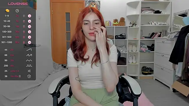 Snapshot of broosnica1 chatting on 8, 6, 2026 broosnica1 online show from 8, 6, 2026