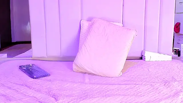 ElizabethAdams  online show from 14, 11, 2025