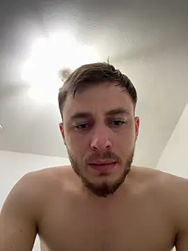 Snapshot of Julian128 chatting on 2, 3, 2025 Julian128 online show from 2, 3, 2025