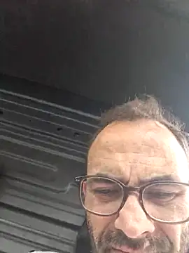 Snapshot of robertilevis chatting on 13, 5, 2026 robertilevis online show from 13, 5, 2026