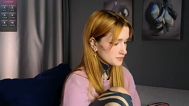 SophieInkk online show from 13, 2, 2025