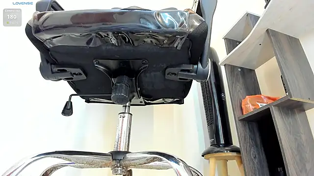 victoria Christie online show from 24, 9, 2025