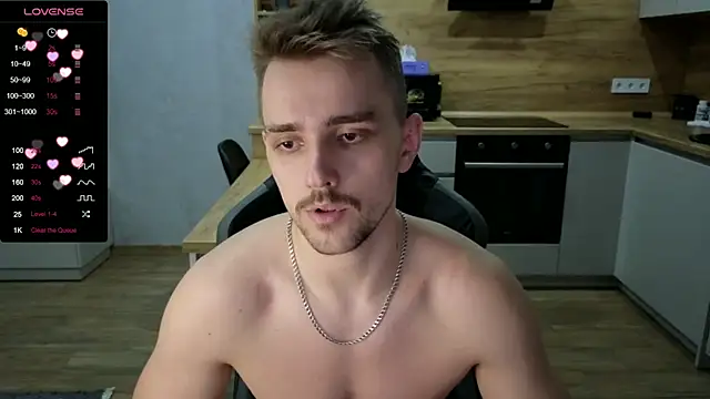 Snapshot of Larstar01 chatting on 13, 1, 2025 Larstar01 online show from 13, 1, 2025